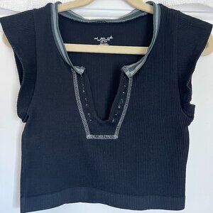 UO Out from Under Go for Gold Seamless Top